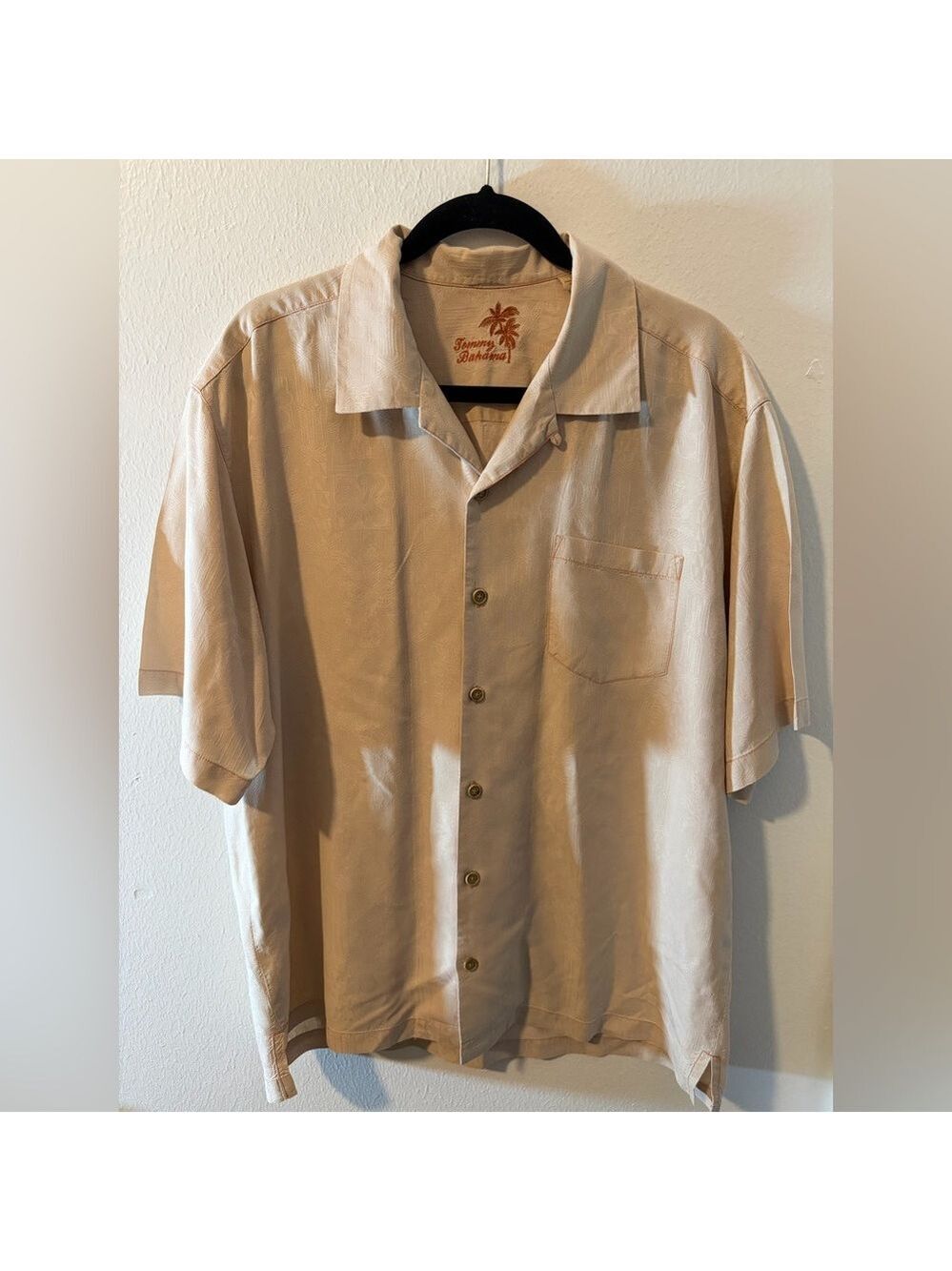 Tommy Bahama Original Fit Men's L 100% Silk Ivory Tropical Short Sleeve Shirt